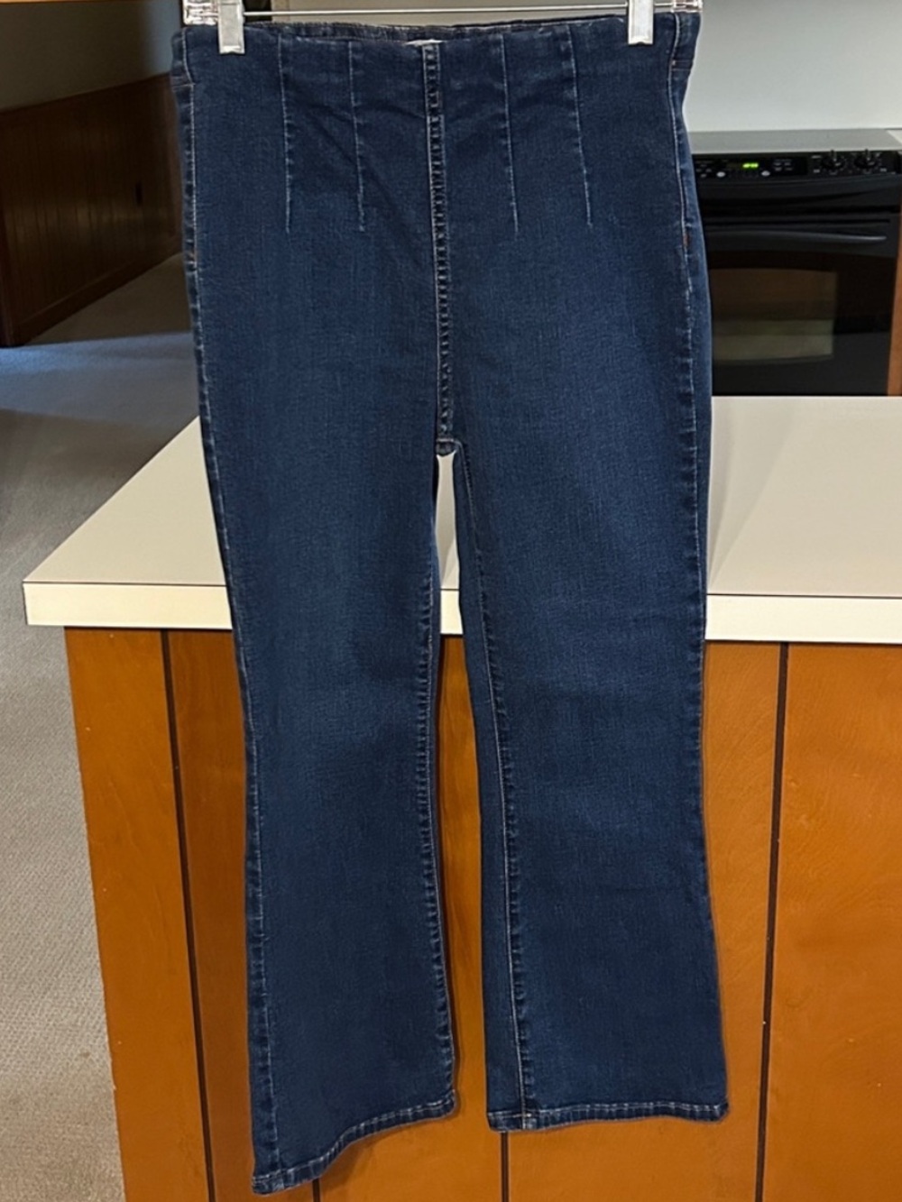 Free People High Rise Dark Wash Pull On Crop Flare Jeans 27
F - Picture 3 of 13